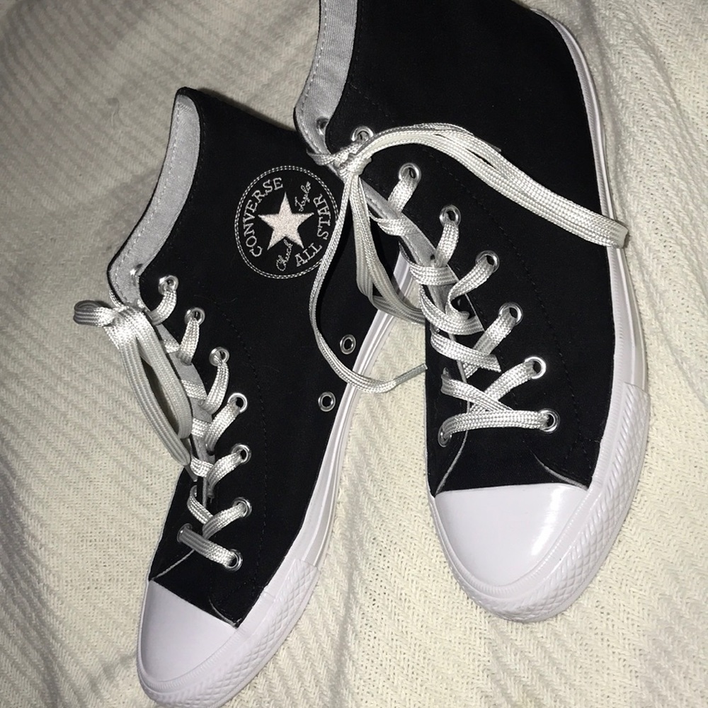 black converse